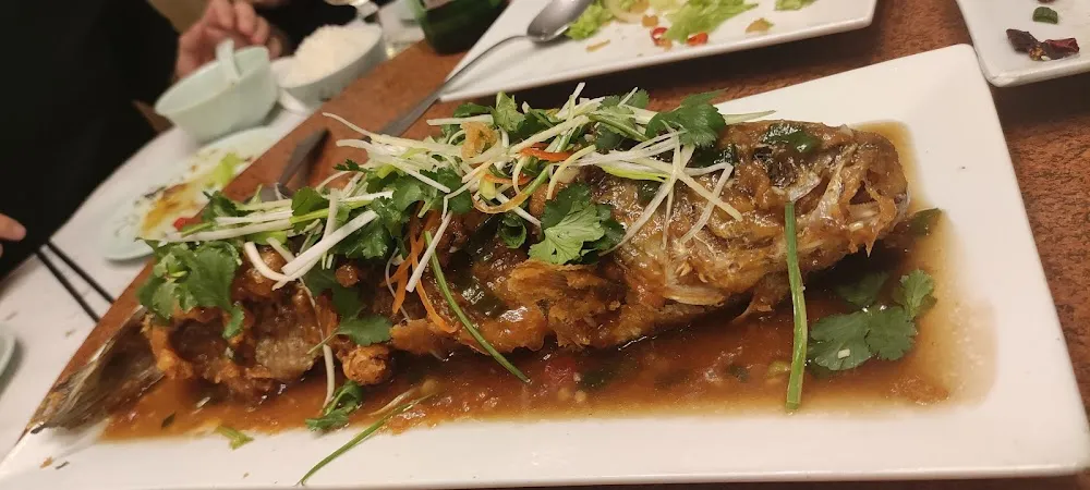 Dorade En Sauce Maison